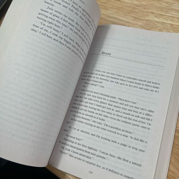 “My Sister’s Keeper” By Jodi Picoult, Paperback, #1 New York Times Bestselling - Picture 5 of 12